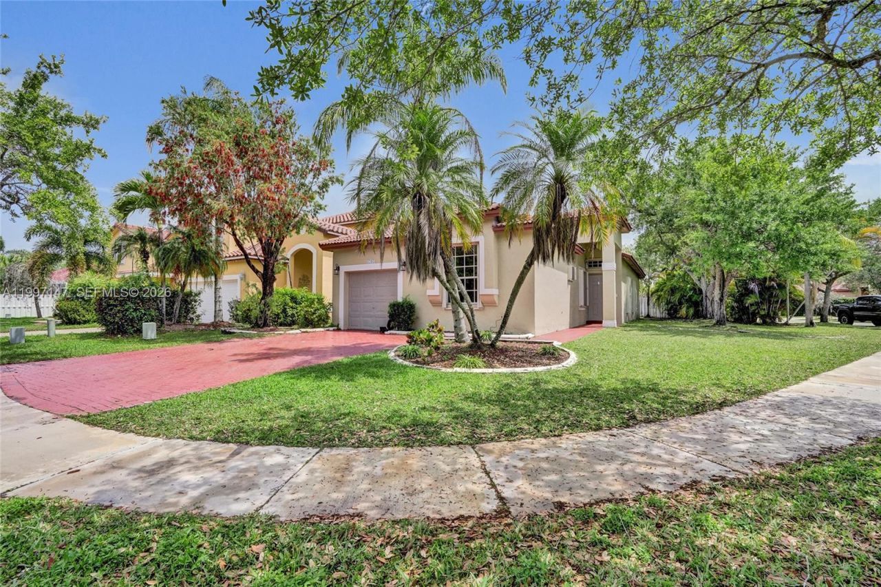1201 NW 192nd Ln, Pembroke Pines, FL 33029 Photo