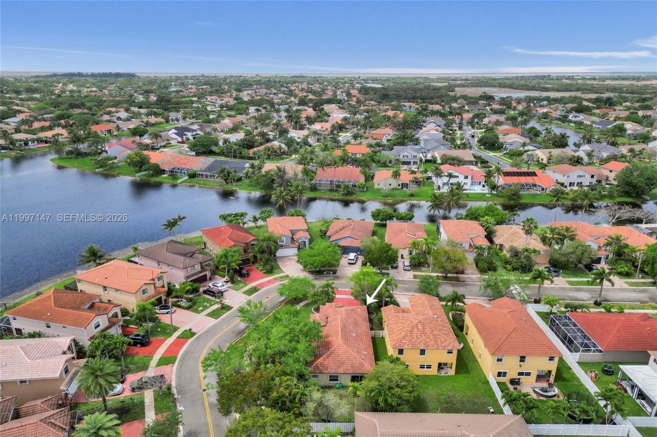 1201 NW 192nd Ln, Pembroke Pines, FL 33029 Photo