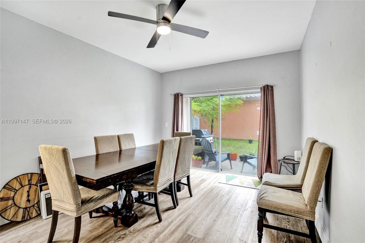 1201 NW 192nd Ln, Pembroke Pines, FL 33029 Photo