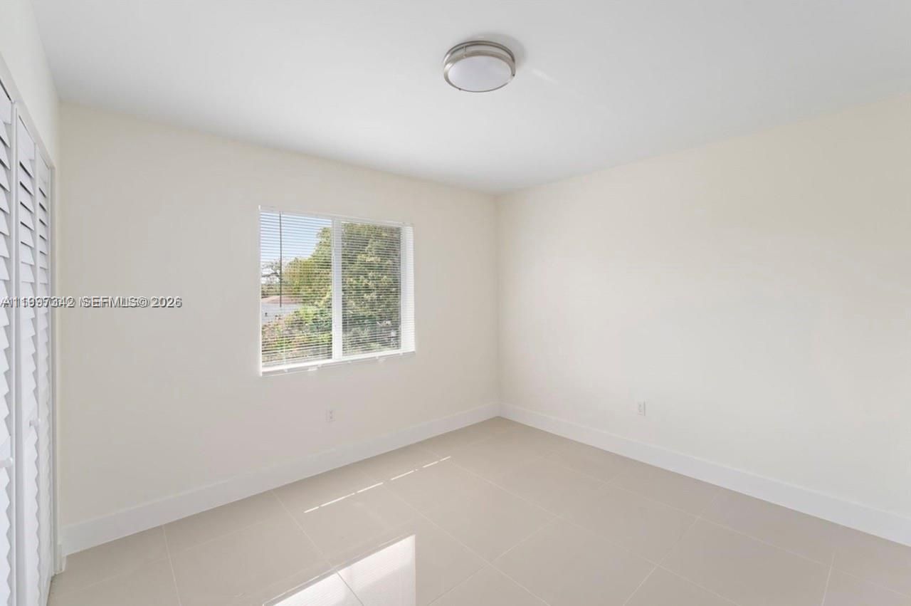 2268 NW 52nd St, Unit top, Miami, FL 33142 Photo