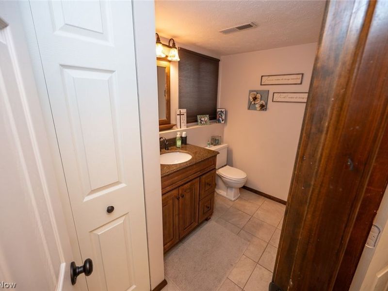 5799 Springwood Court, Mentor on the Lake, OH 44060 Photo 12