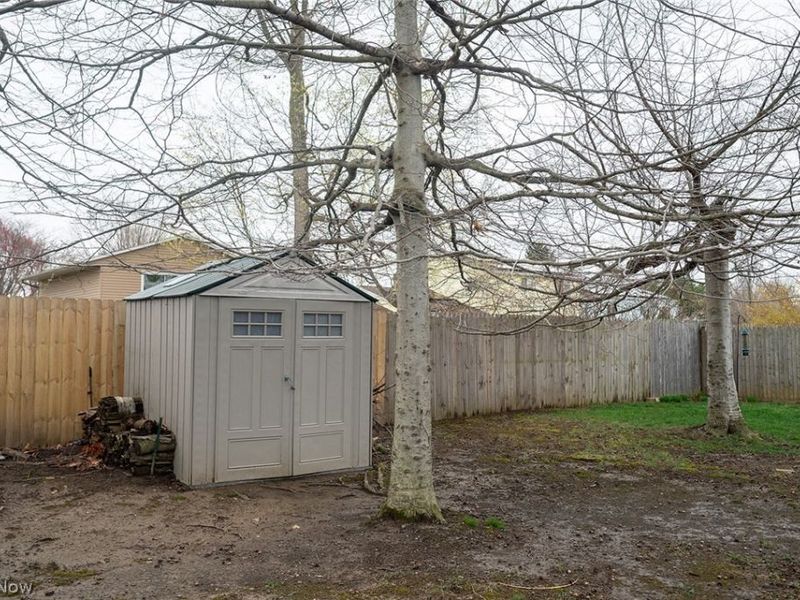 5799 Springwood Court, Mentor on the Lake, OH 44060 Photo 17