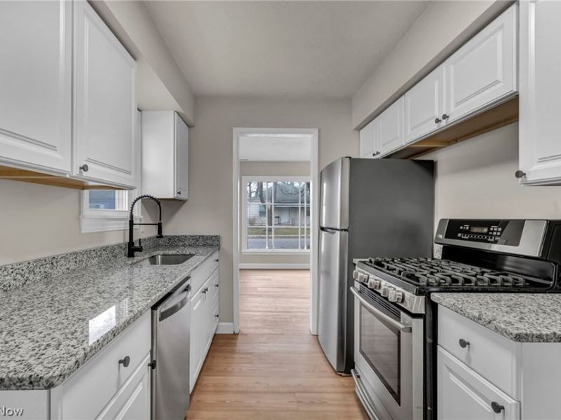 13539 Bennington Avenue, Cleveland, OH 44135 Photo 16