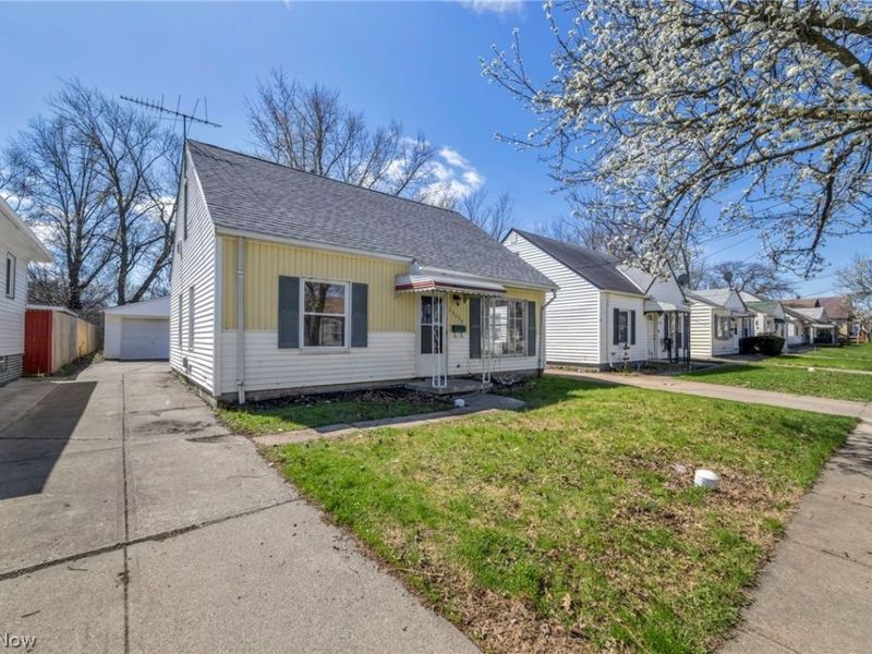 13539 Bennington Avenue, Cleveland, OH 44135 Photo 3