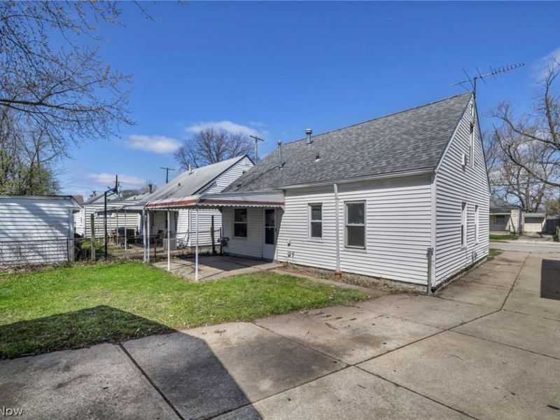 13539 Bennington Avenue, Cleveland, OH 44135 Photo 4