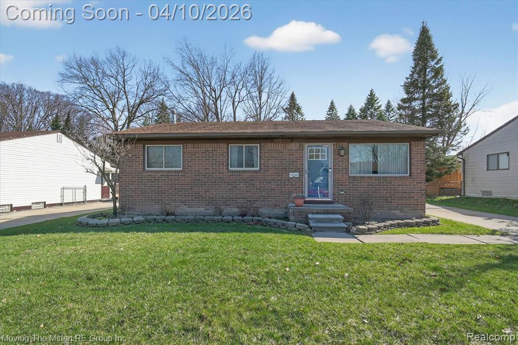 33541 Unicorn Court, Westland, MI 48186 Main Photo