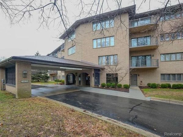 4040 Greenleaf Circle, Kalamazoo, MI 49008