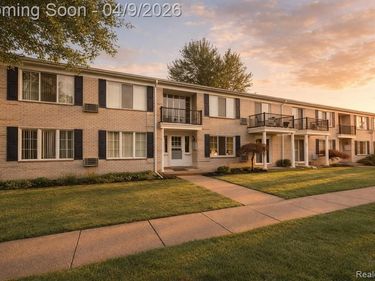 100 W Hickory Grove Road, Bloomfield Hills, MI 48304