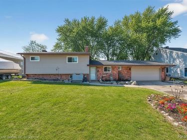 2965 Barkman Drive, Waterford Twp, MI 48329
