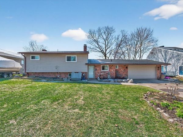 2965 Barkman Drive, Waterford Twp, MI 48329