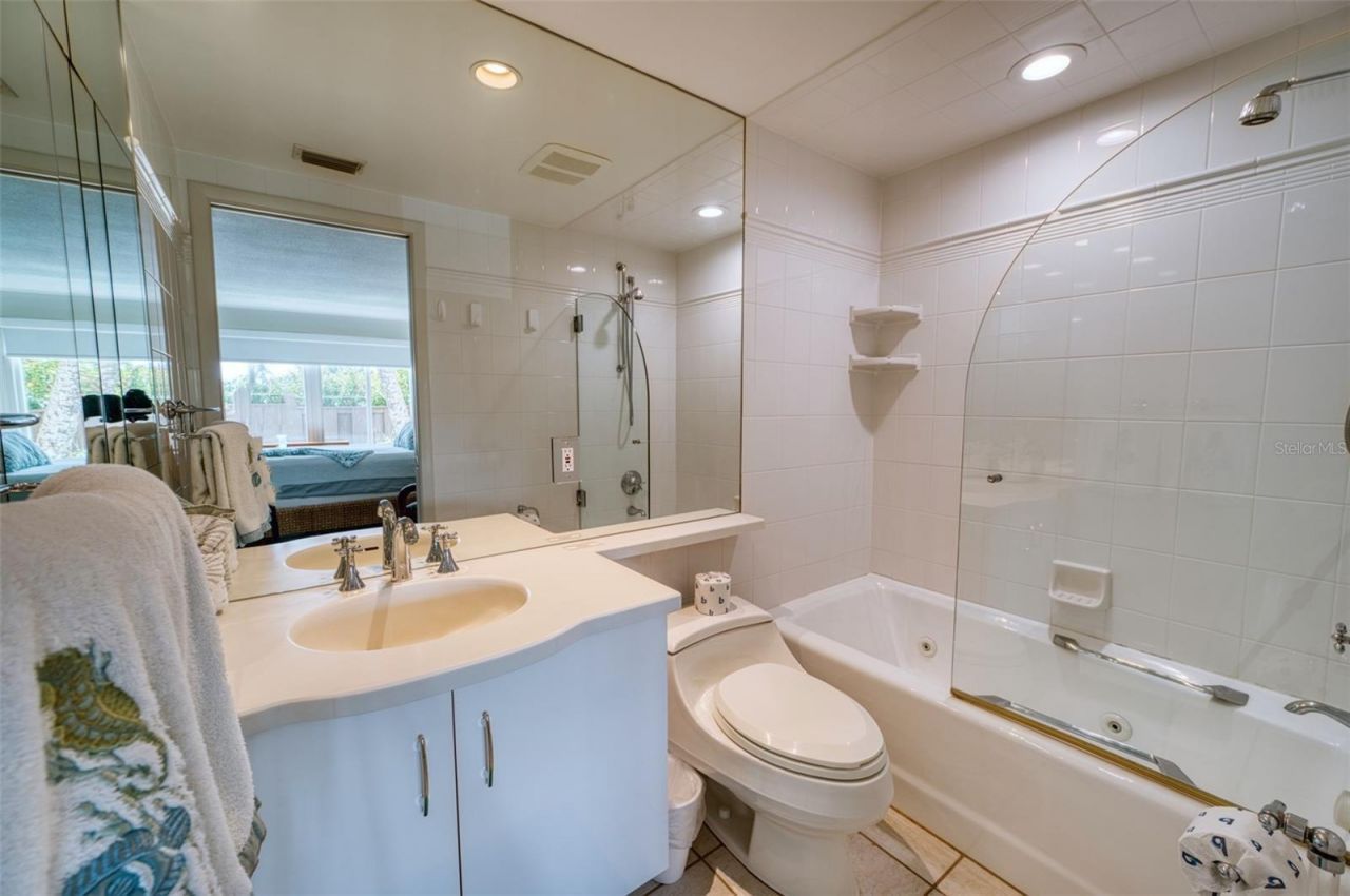 6701 Gulf Of Mexico Drive, Unit 332, Longboat Key, FL 34228 Photo