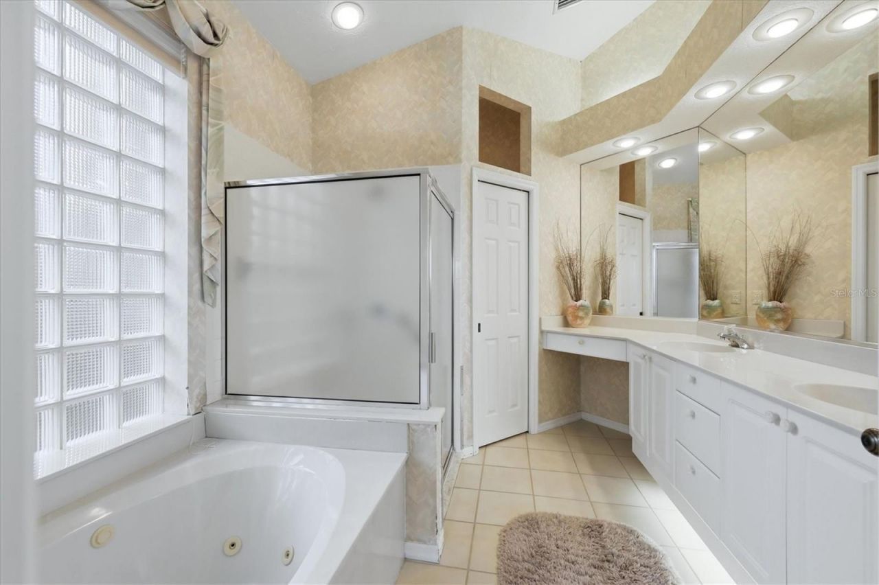 6505 Berkshire Place , University Park, FL 34201 Photo