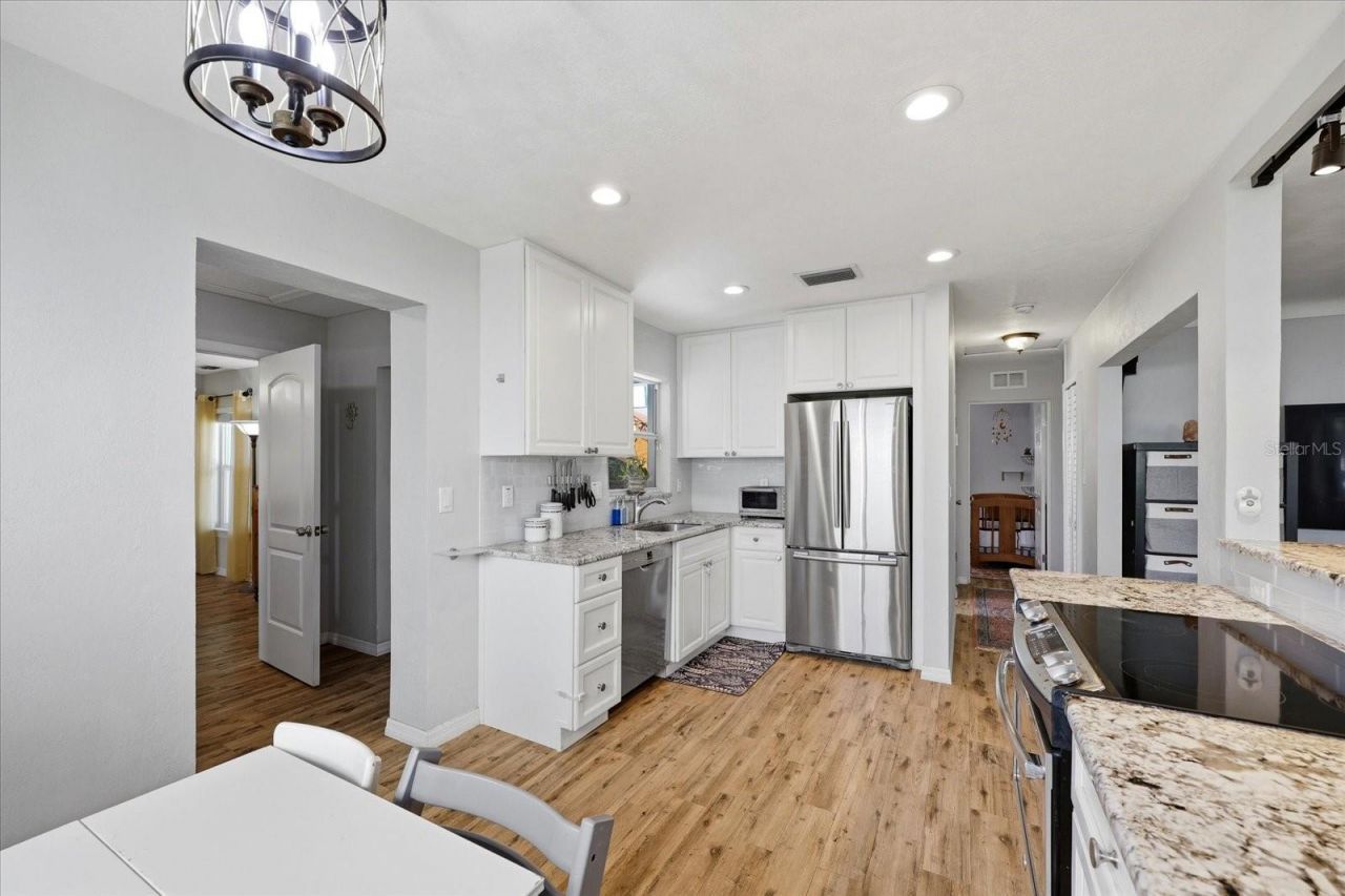 3021 10th Street N, Saint Petersburg, FL 33704 Photo