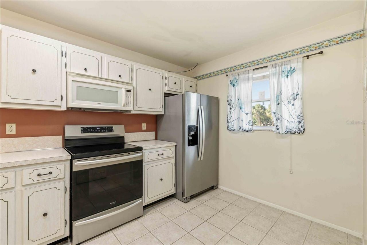 3680 Ironwood Circle, Unit 202L, Bradenton, FL 34209 Photo