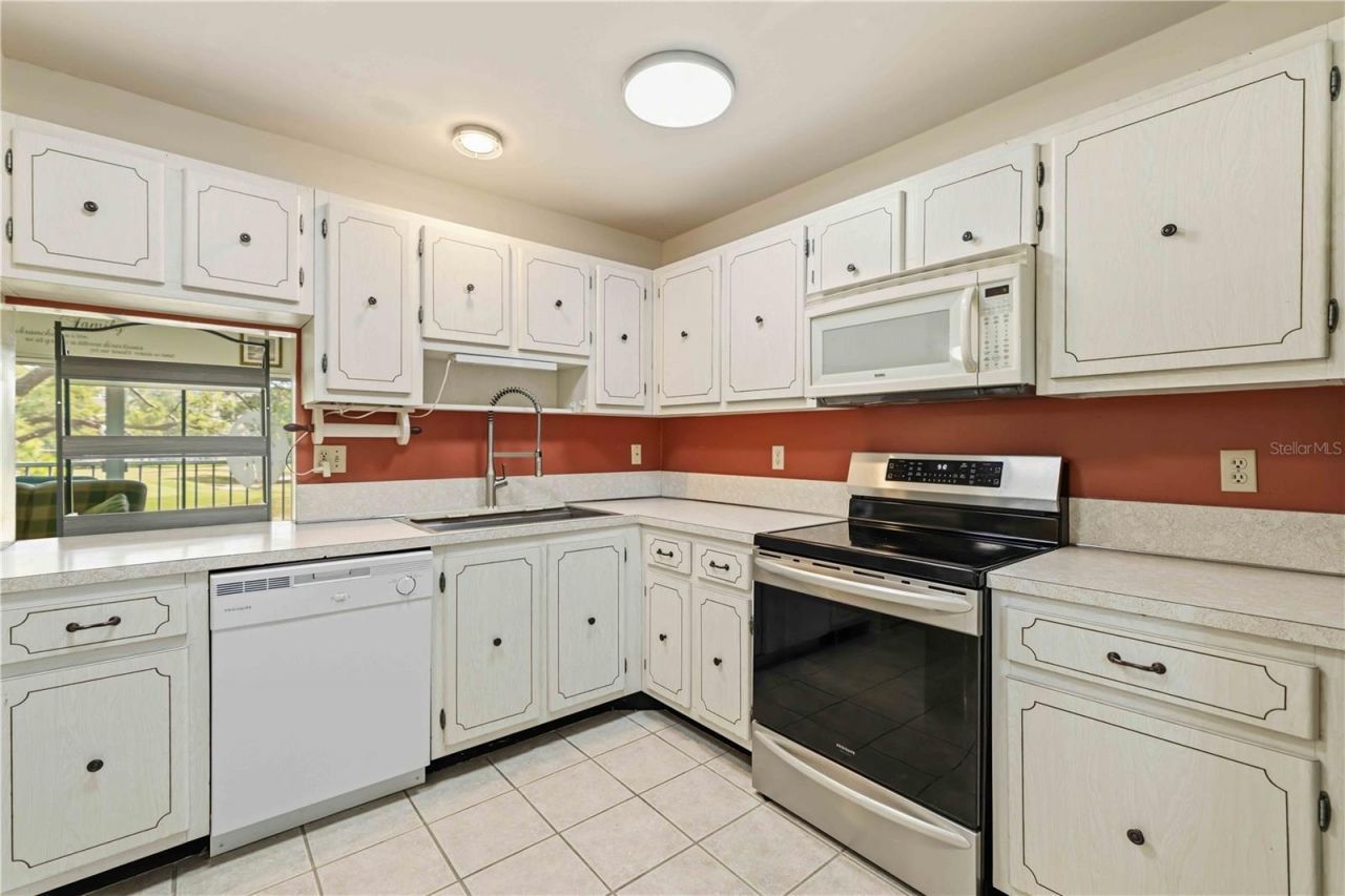 3680 Ironwood Circle, Unit 202L, Bradenton, FL 34209 Photo