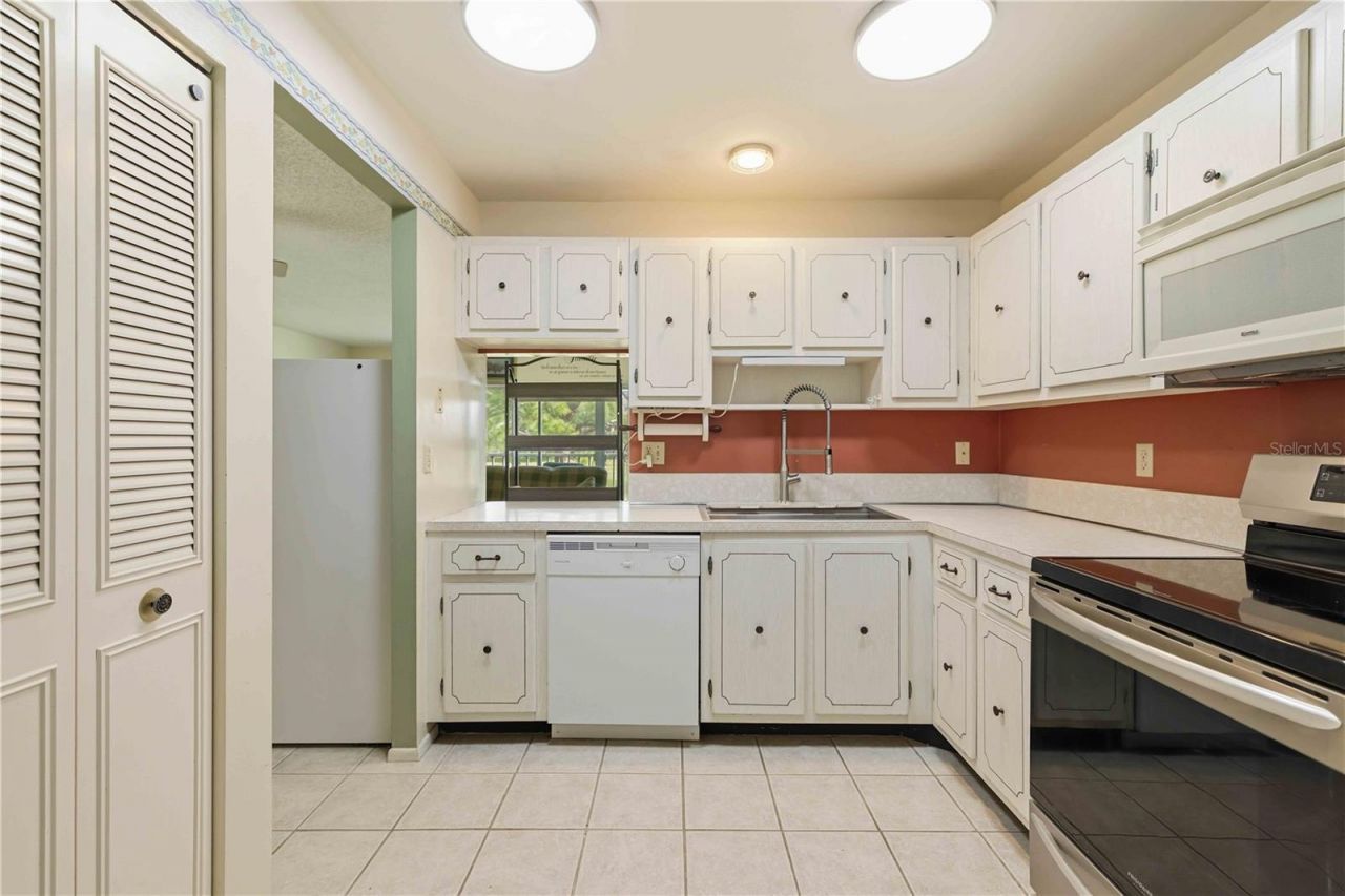 3680 Ironwood Circle, Unit 202L, Bradenton, FL 34209 Photo
