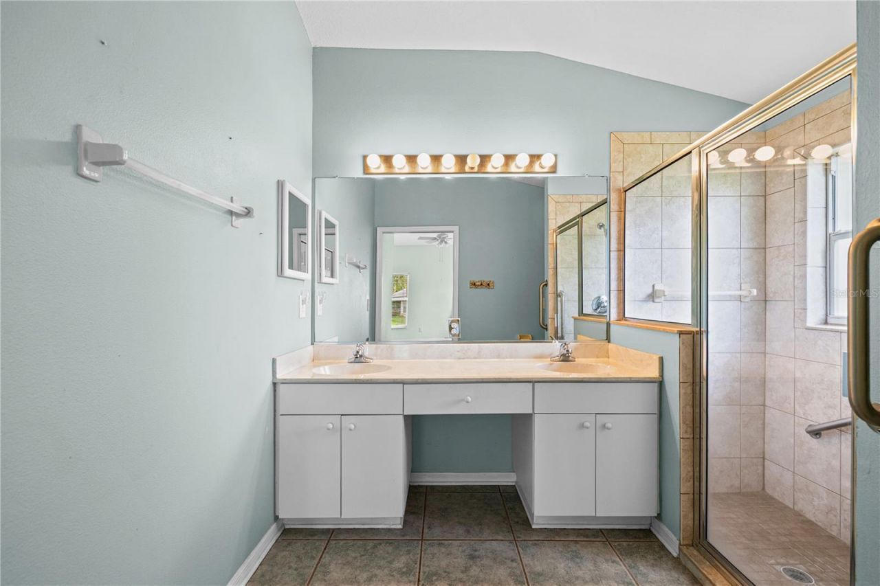 2724 Golf Lake Drive , Unit 26, Plant City, FL 33566 Photo