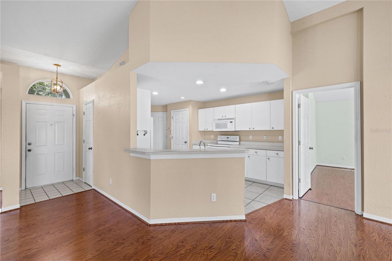 2724 Golf Lake Drive , Unit 26, Plant City, FL 33566 Photo
