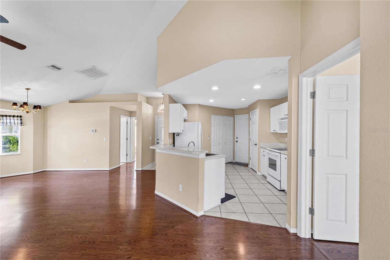 2724 Golf Lake Drive , Unit 26, Plant City, FL 33566 Photo