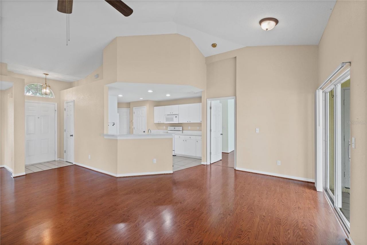 2724 Golf Lake Drive , Unit 26, Plant City, FL 33566 Photo