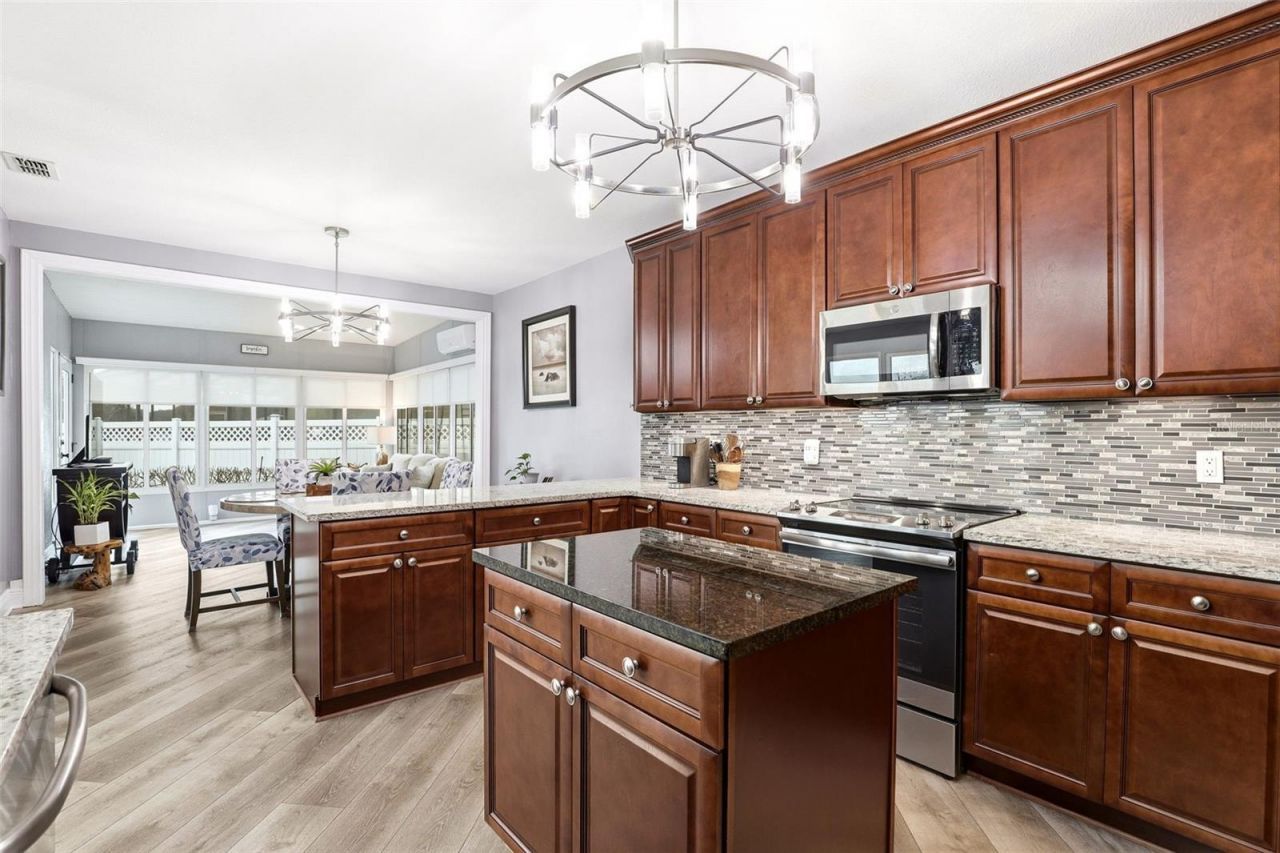 381 Prairie Lake Cove, Altamonte Springs, FL 32701 Photo