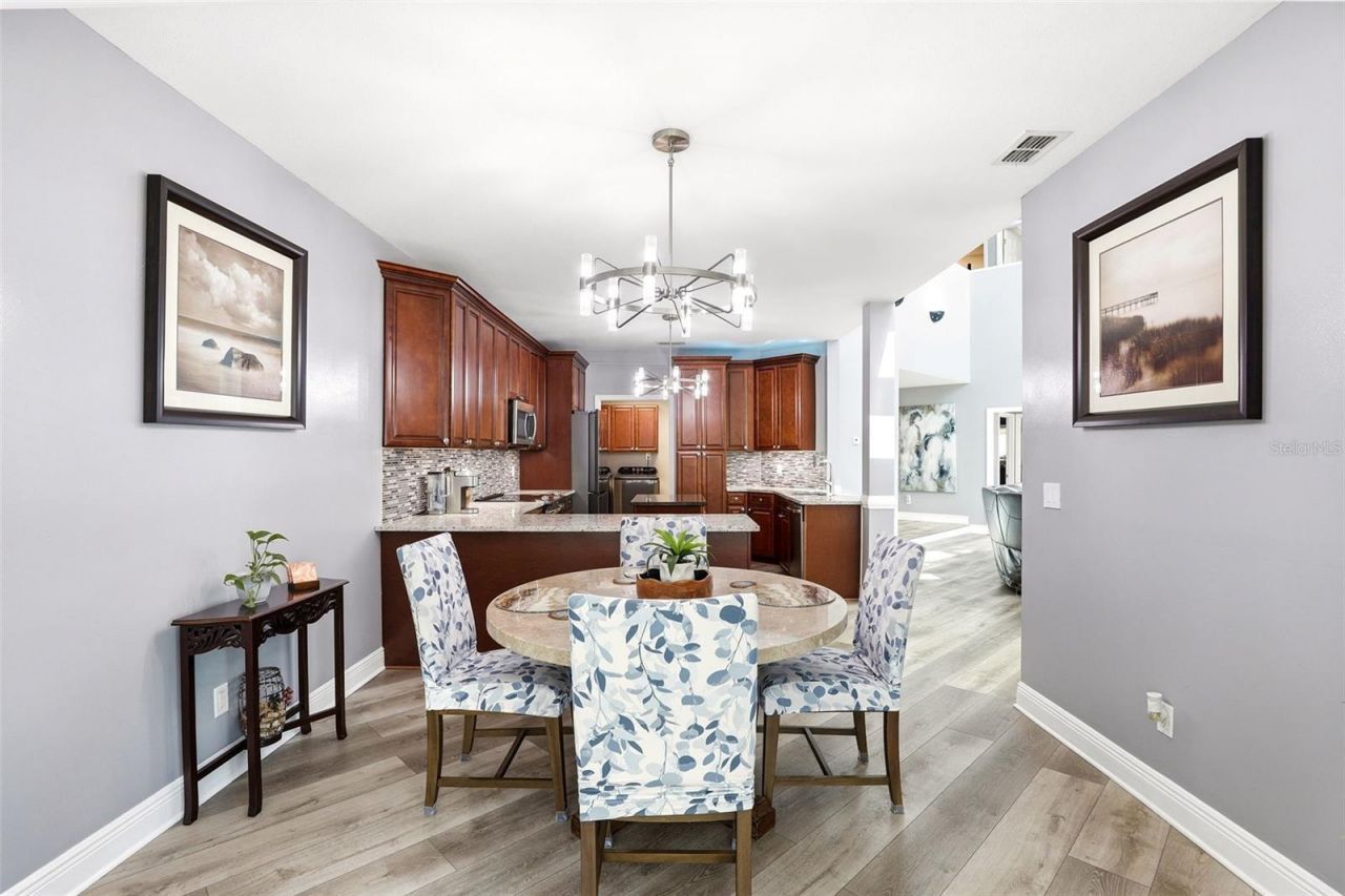 381 Prairie Lake Cove, Altamonte Springs, FL 32701 Photo