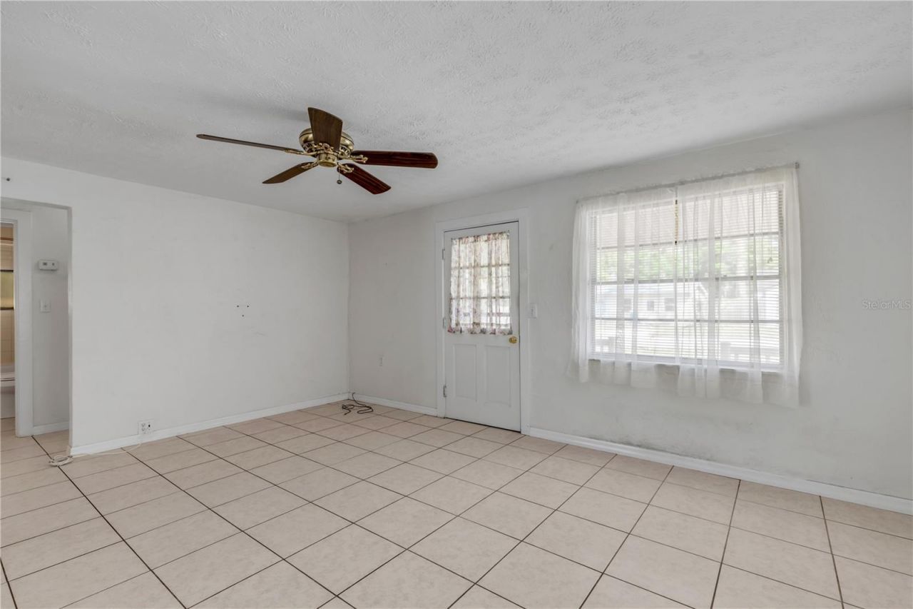 114 W Pine Bluff Street, Edgewater, FL 32132 Photo