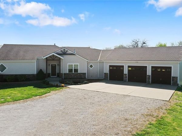 11112 E 227th Street, Peculiar, MO 64078