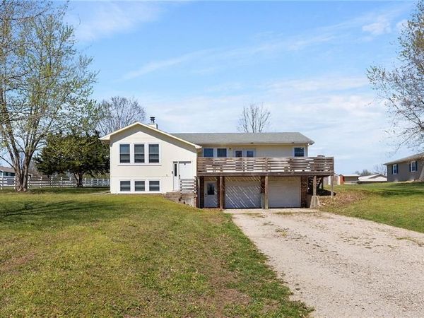 131 NW 191st Road, Warrensburg, MO 64093