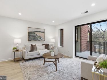 1020 N STAFFORD STREET, Unit 202, ARLINGTON, VA 22201