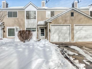 2017 Southcross Drive W, Unit 707, Burnsville, MN 55306