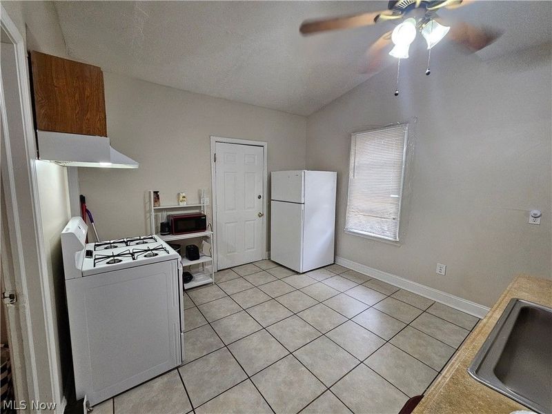 3102 Searsdale Avenue , Cleveland, OH 44109 Photo 10