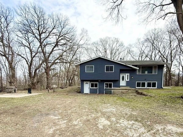 10615 W Cedar Wapsi Road, Cedar Falls, IA 50613
