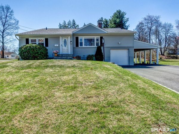 43 Hilldale, West Hartford, CT 06117