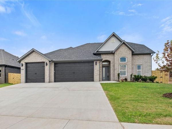 2312 Charles Street , Pea Ridge, AR 72751