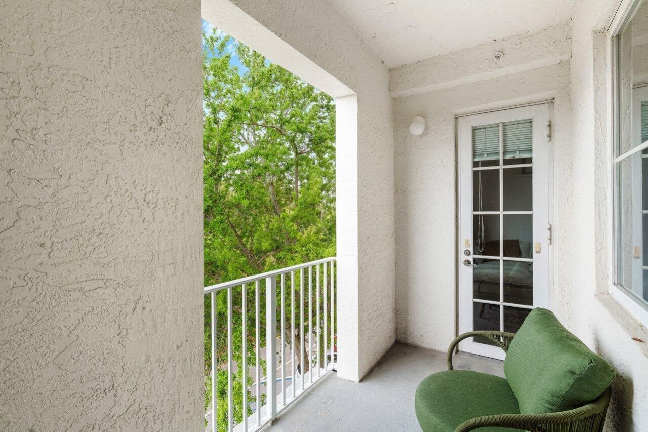 1209 Main Street, Unit 302, Jupiter, FL 33458 Photo