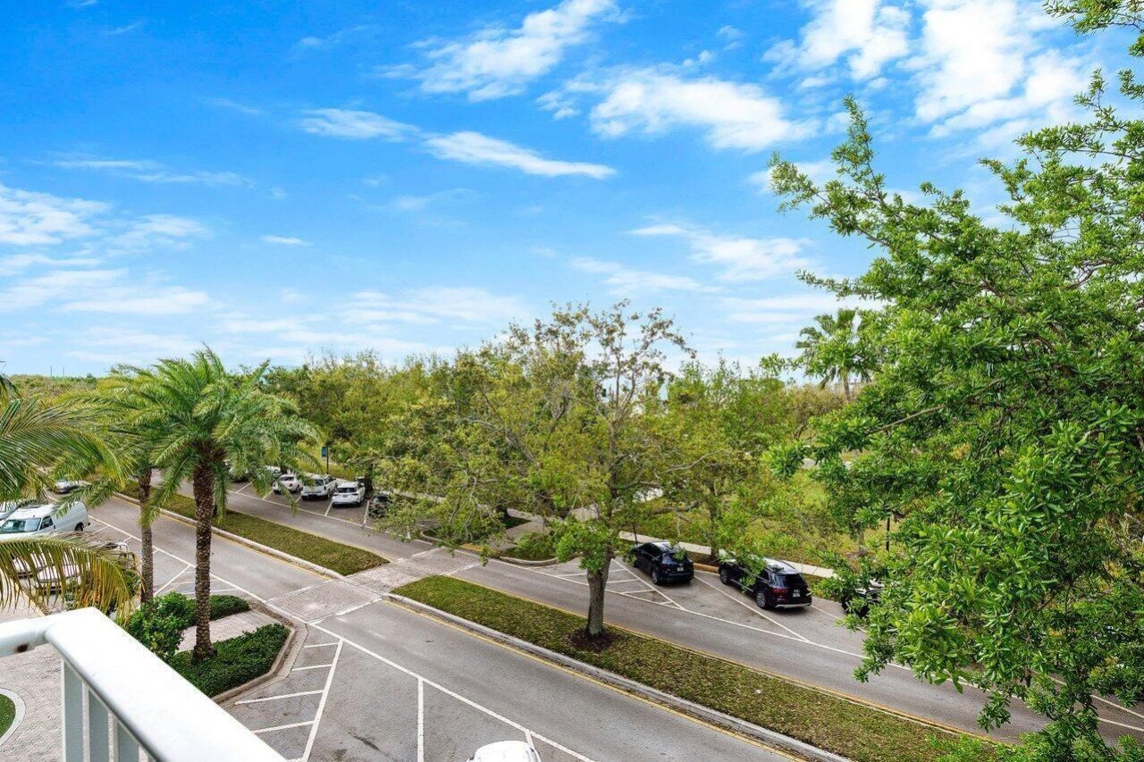 1209 Main Street, Unit 302, Jupiter, FL 33458 Photo