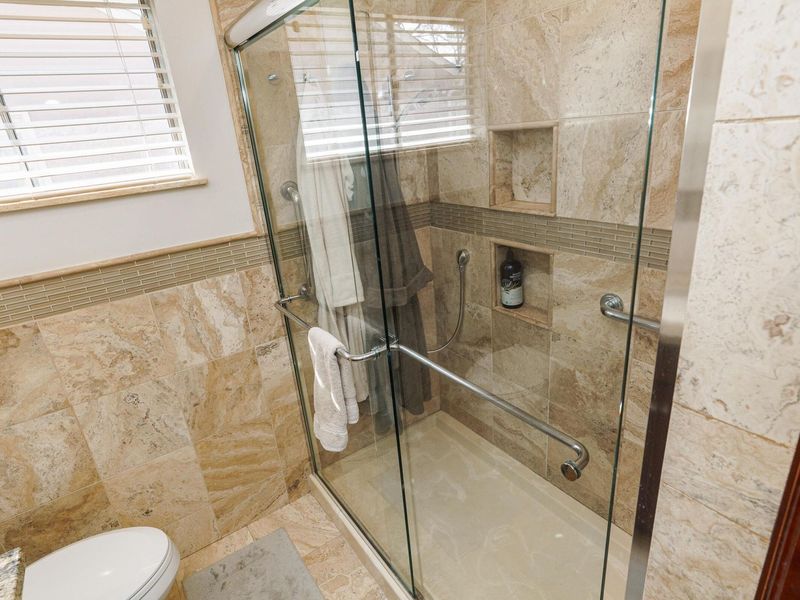 55 S Merkle Road , Columbus, OH 43209 Photo 33