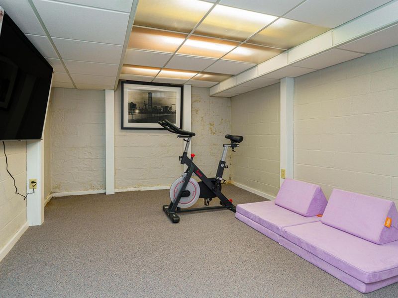 55 S Merkle Road , Columbus, OH 43209 Photo 34