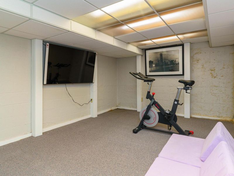 55 S Merkle Road , Columbus, OH 43209 Photo 35