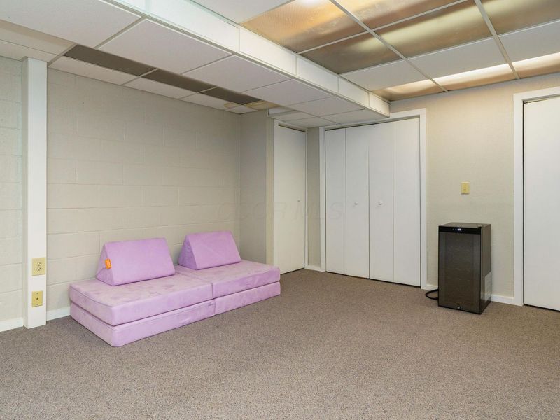 55 S Merkle Road , Columbus, OH 43209 Photo 36