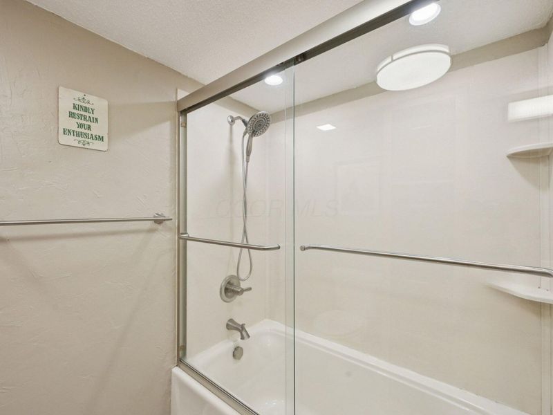 1439 Cliff Court, Unit 65, Columbus, OH 43204 Photo 32