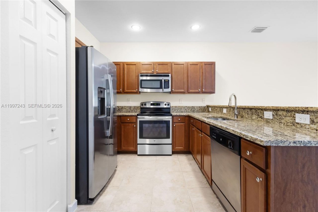 15075 SW 113th Ter, Miami, FL 33196 Photo