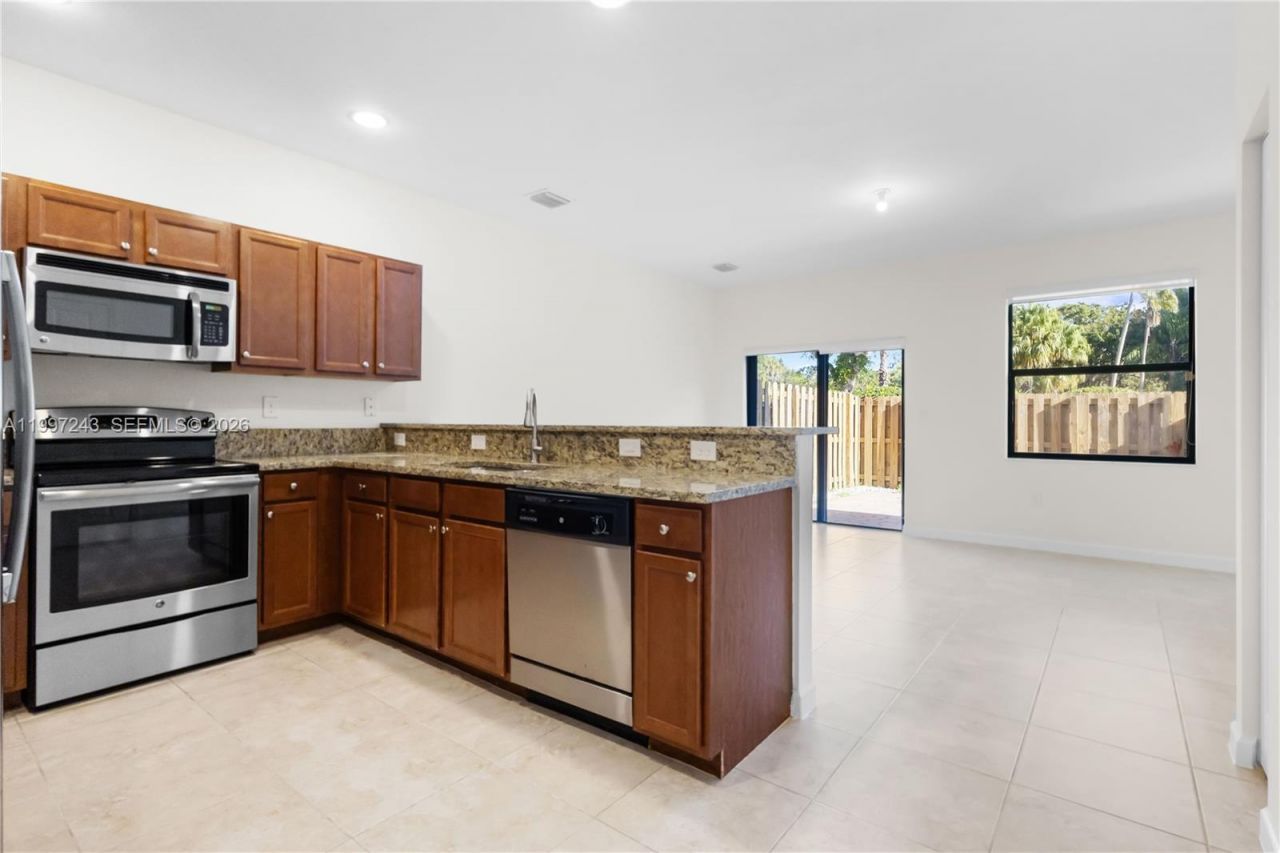 15075 SW 113th Ter, Miami, FL 33196 Photo