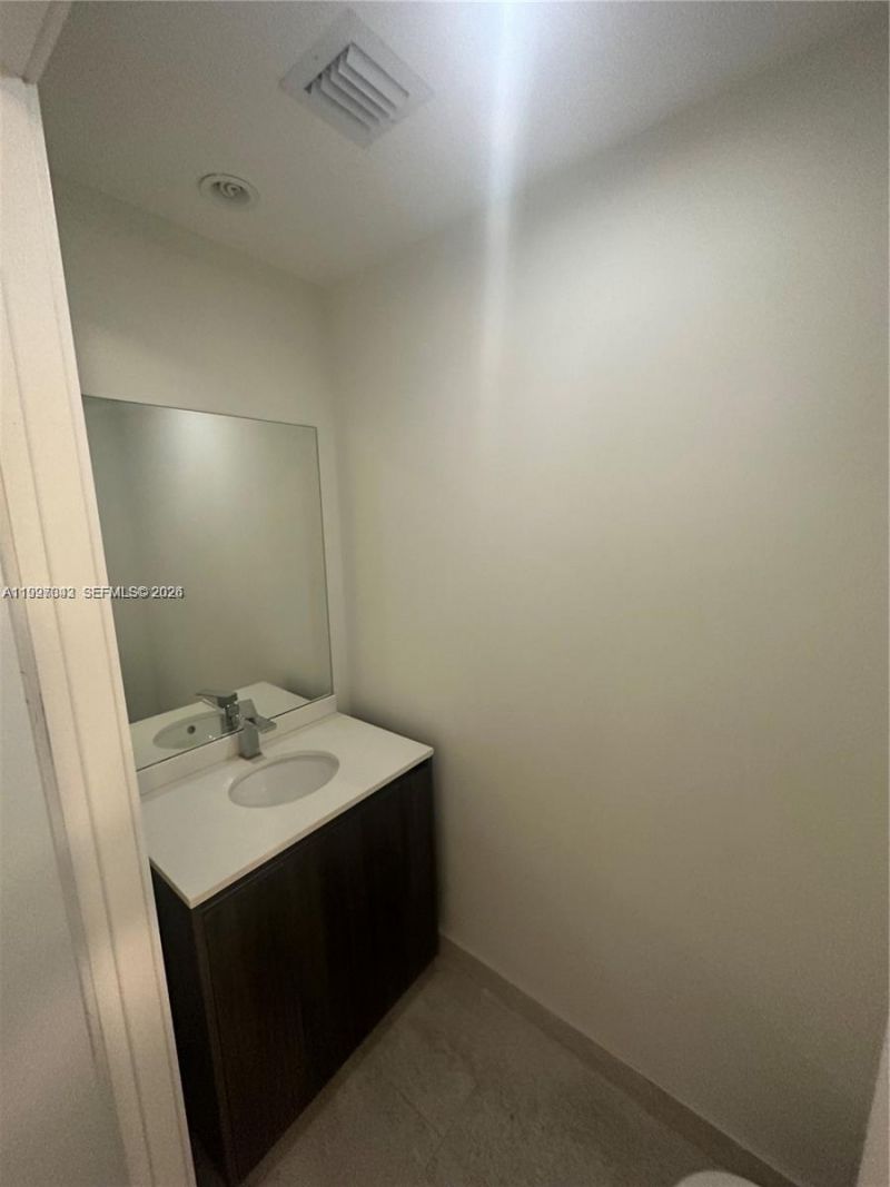 488 NE 18th St, Unit 2005, Miami, FL 33132 Photo