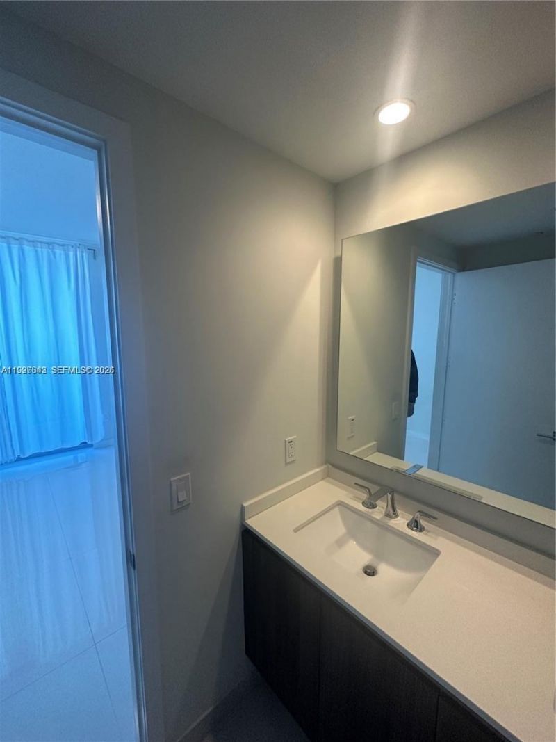 488 NE 18th St, Unit 2005, Miami, FL 33132 Photo