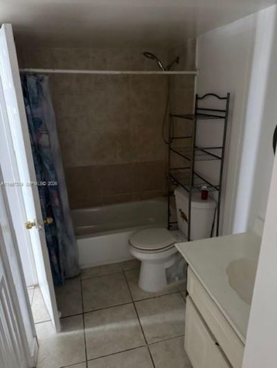 488 NW 165th St Rd, Unit B-408, Miami, FL 33169 Photo