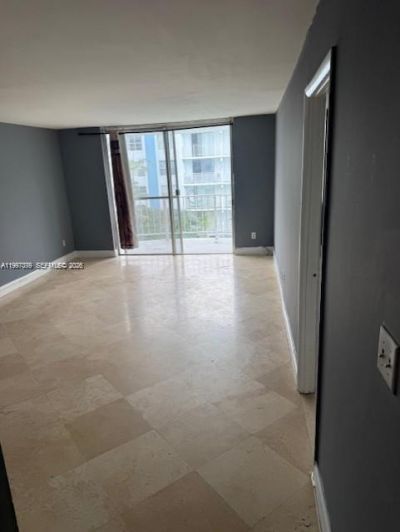 488 NW 165th St Rd, Unit B-408, Miami, FL 33169 Photo