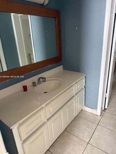 488 NW 165th St Rd, Unit B-408, Miami, FL 33169 Photo