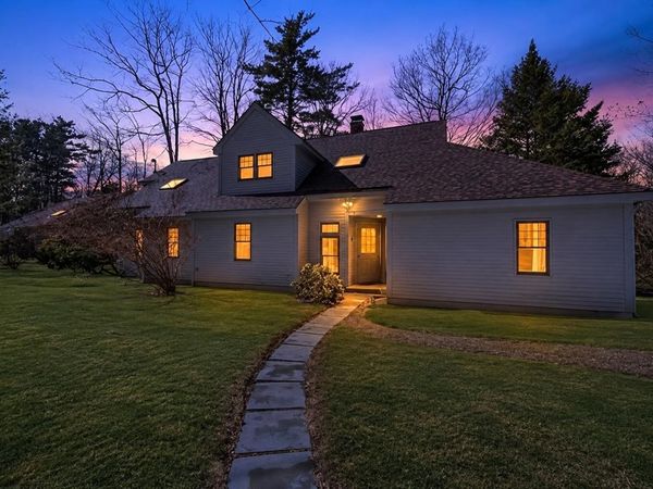 7 Muirfield Lane, Unit 24, Holderness, NH 03245